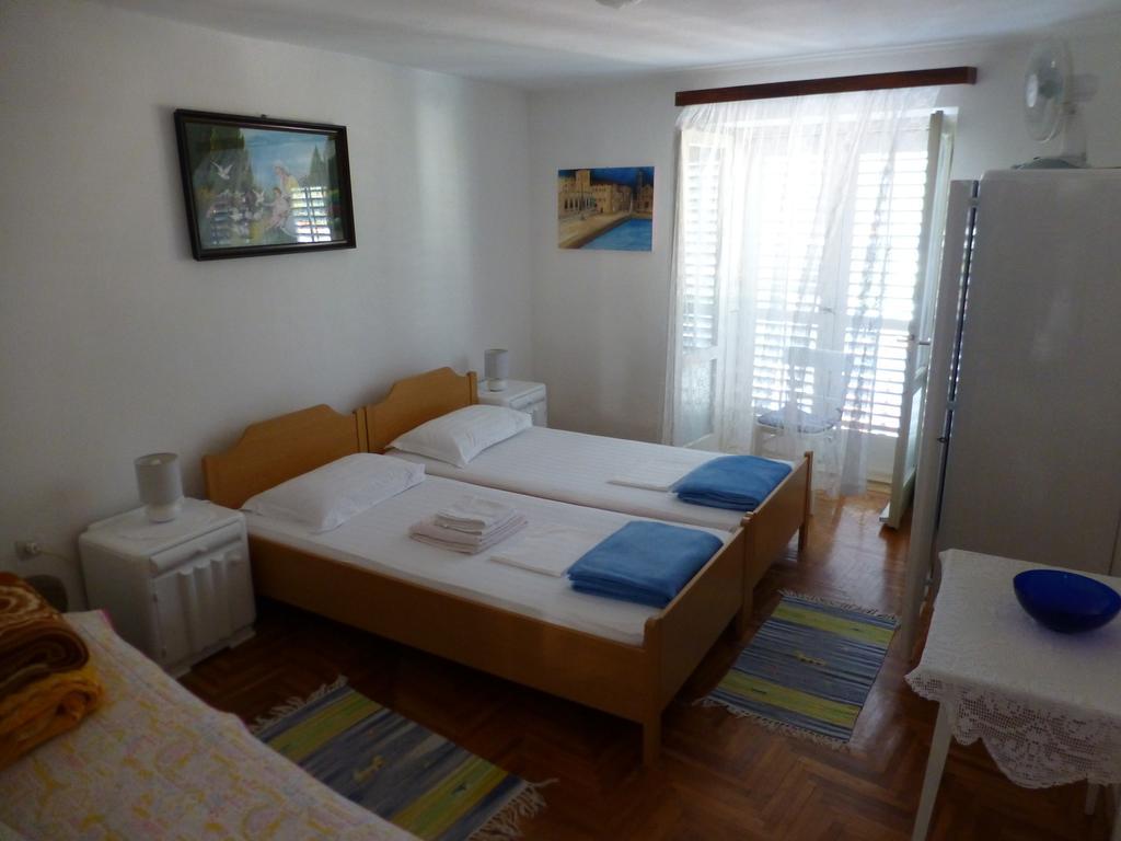 Guesthouse Bracanovic ฮวาร์ ห้อง รูปภาพ