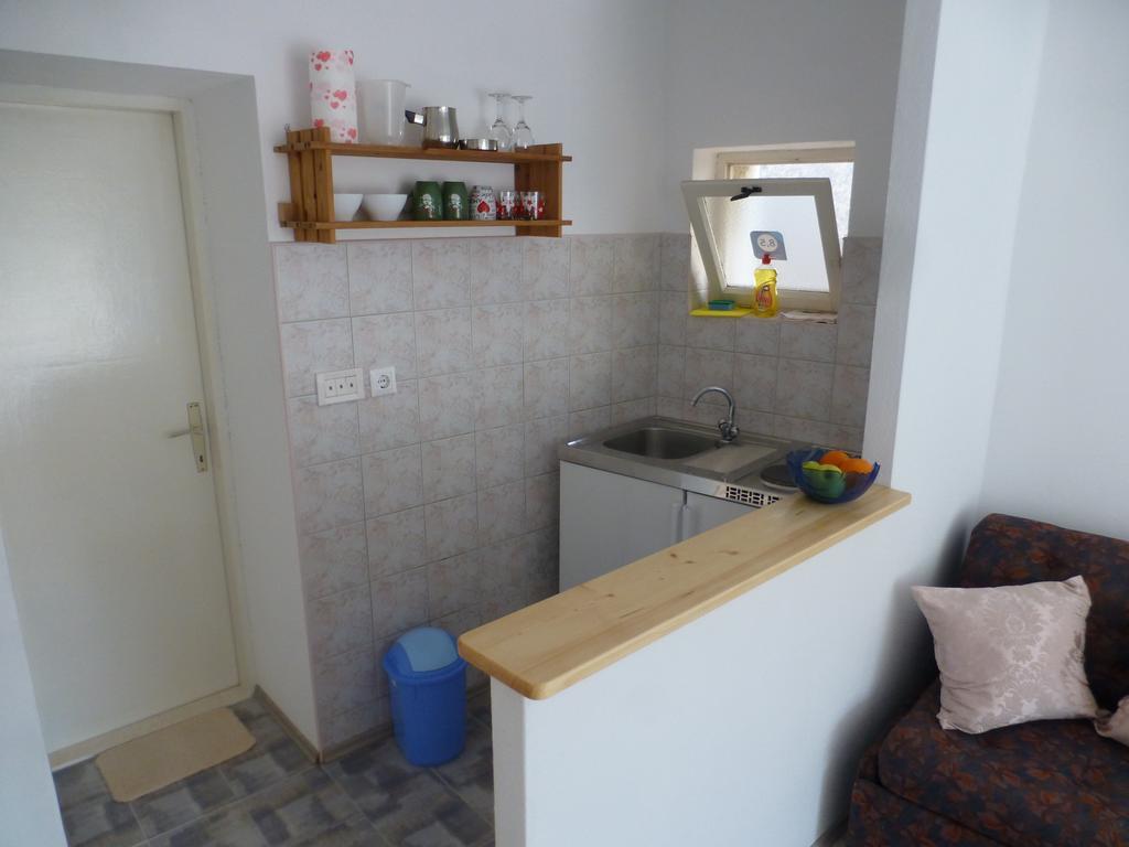 Guesthouse Bracanovic ฮวาร์ ภายนอก รูปภาพ